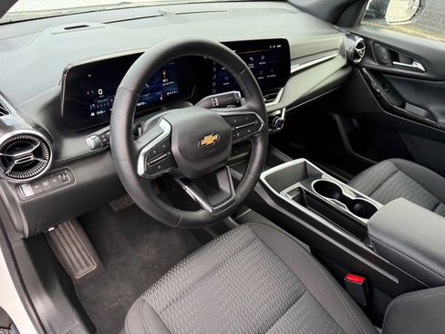 Used 2025 Chevrolet Equinox LT image 13