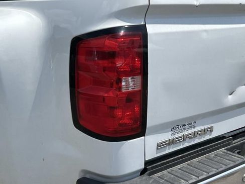 Used 2017 GMC Sierra 3500 SLT w/ Duramax Plus Package AWD/4WD image 9