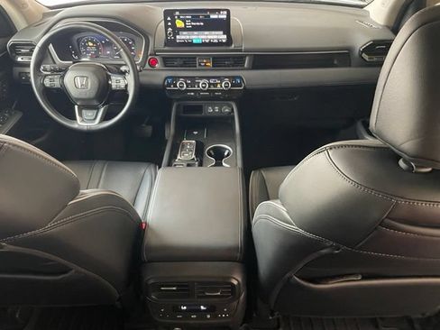 Used 2025 Honda Pilot Elite image 15