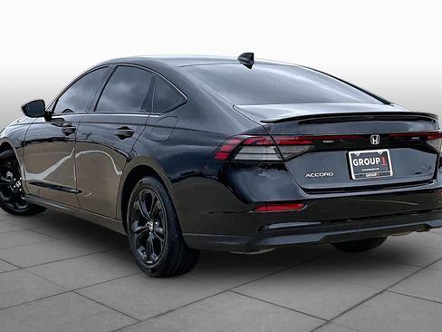 Used 2025 Honda Accord SE image 12