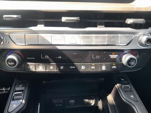 Used 2025 Kia Telluride SX Prestige X-Pro AWD/4WD image 11