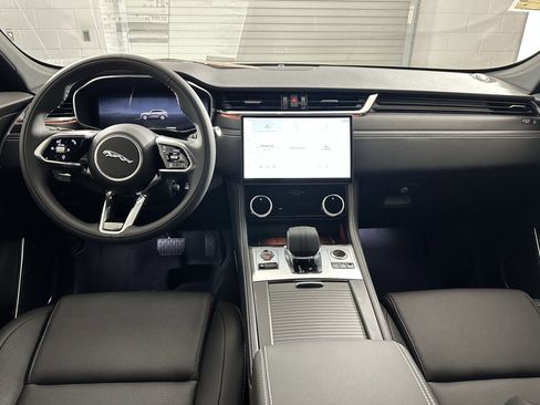 Used 2026 Jaguar F-PACE R-Dynamic S AWD/4WD image 14