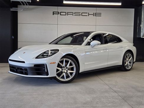 New 2025 Porsche Panamera image 1