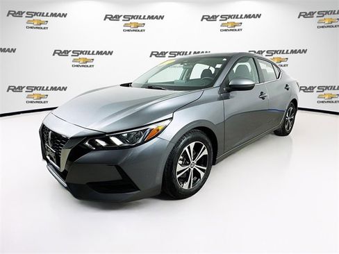 Used 2023 Nissan Sentra SV image 3