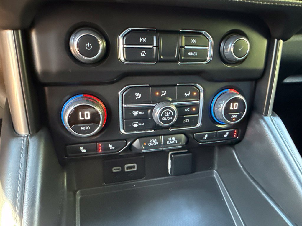 Used 2024 Chevrolet Tahoe LT AWD/4WD image 32
