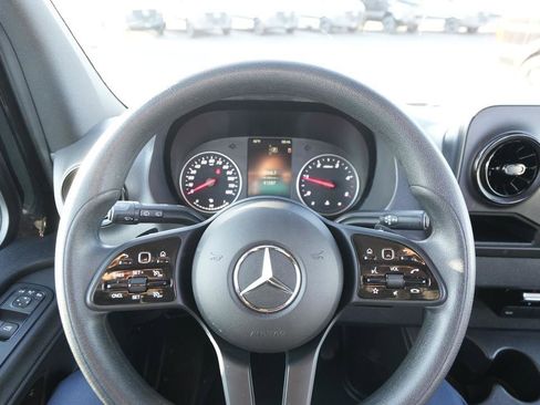 Used 2023 Mercedes-Benz Sprinter 2500 image 15