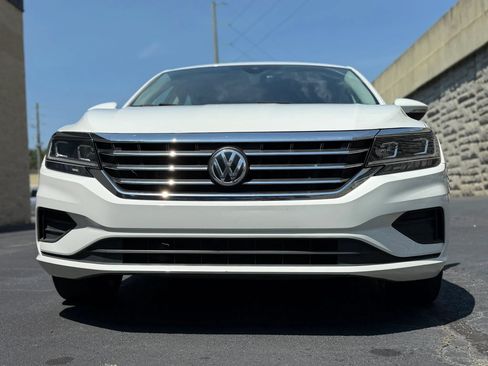 Used 2022 Volkswagen Passat 2.0T SE FWD image 36