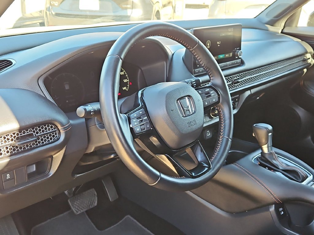 Used 2025 Honda HR-V Sport image 15