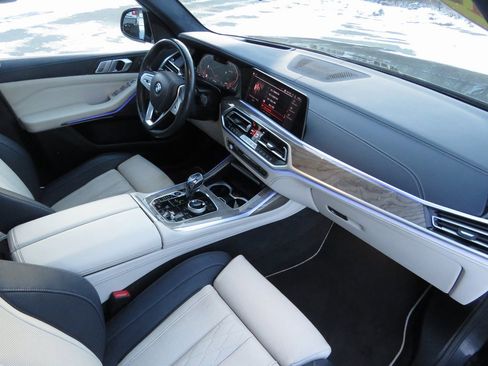 Used 2019 BMW X7 xDrive50i w/ Executive Package image 14