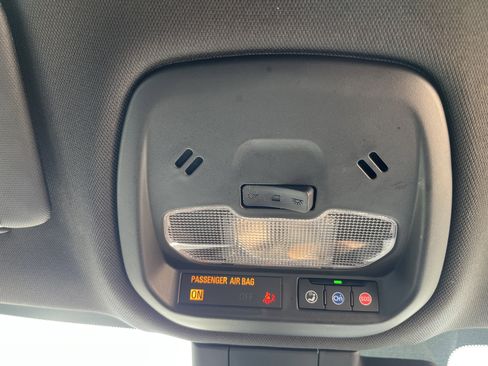 Used 2024 Buick Envista Preferred w/ Convenience I Package image 19