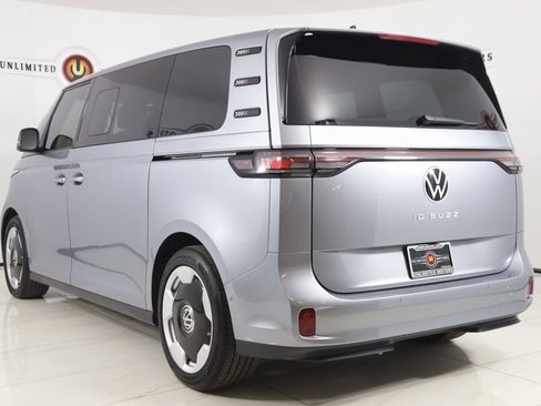 Used 2025 Volkswagen ID. Buzz Pro S image 4