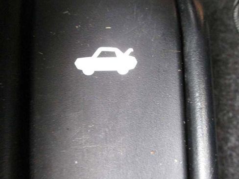 Used 2022 Toyota Corolla LE image 34