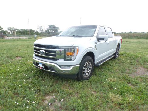 Used 2021 Ford F150 Lariat w/ Max Trailer Tow Package AWD/4WD image 8