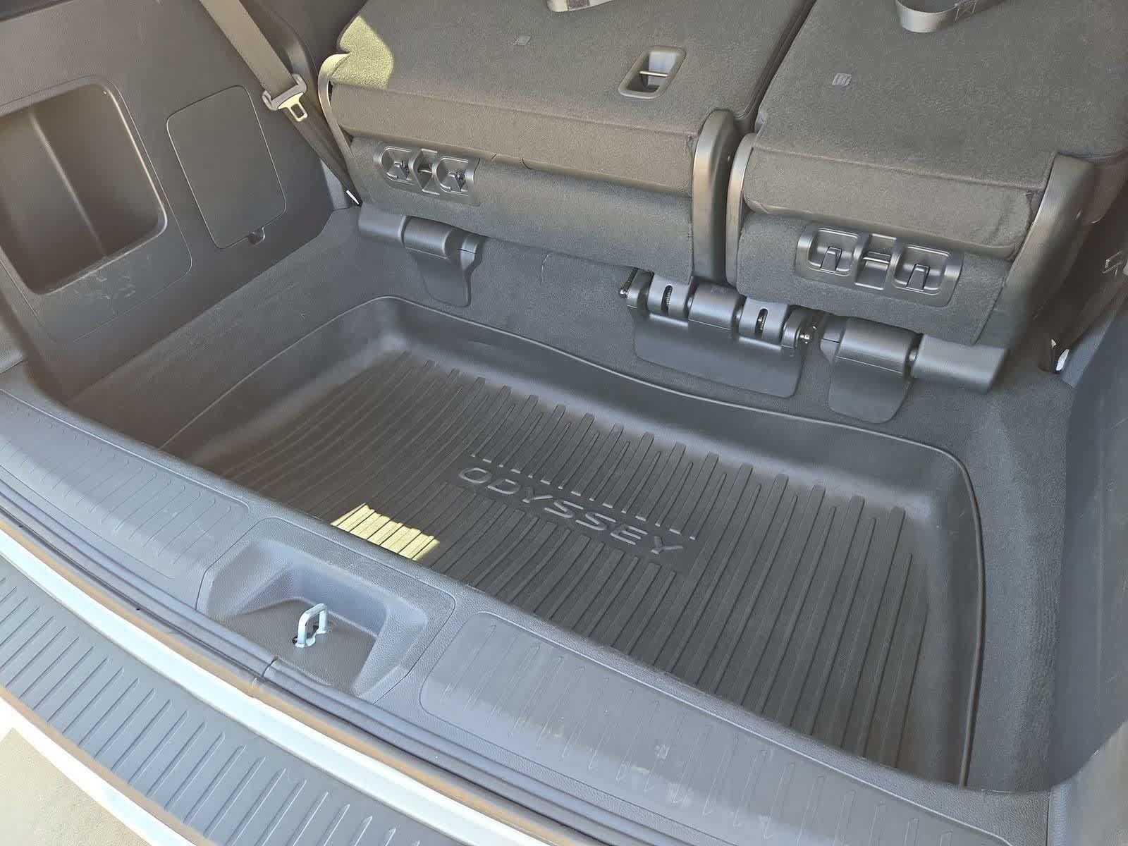Used 2025 Honda Odyssey Elite image 34