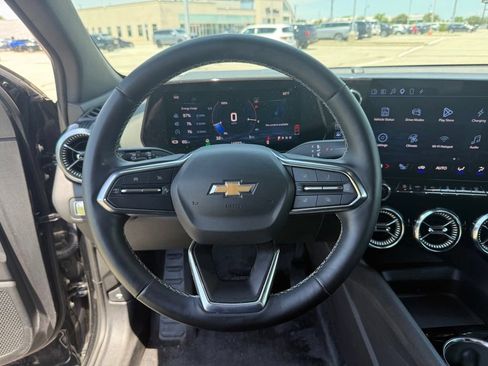 Used 2024 Chevrolet Blazer EV LT AWD/4WD image 20