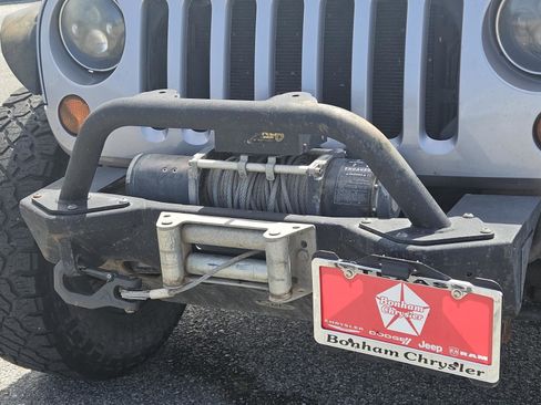 Used 2013 Jeep Wrangler Unlimited Sahara w/ Dual Top Group image 11