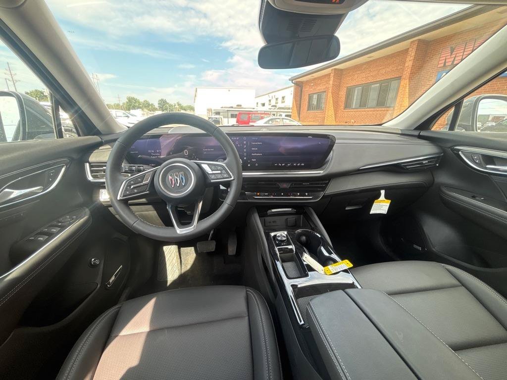 Used 2025 Buick Envision Preferred AWD/4WD image 18