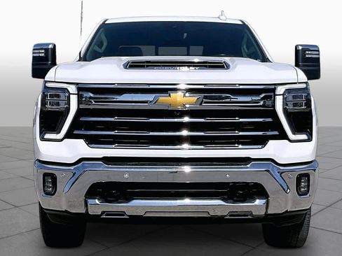 Used 2025 Chevrolet Silverado 2500 LTZ w/ LTZ Premium Package AWD/4WD image 4