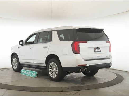 Used 2025 GMC Yukon Denali w/ Sun & Power Step Package image 8