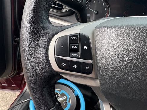 Used 2022 Ford Explorer XLT image 19