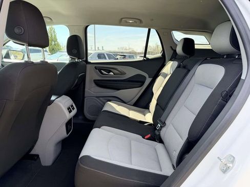 Used 2024 GMC Terrain SLE FWD image 12