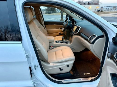 Used 2014 Jeep Grand Cherokee Limited image 15