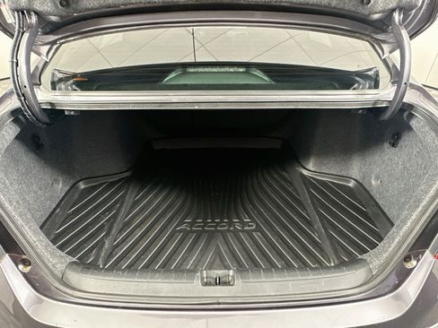 Used 2018 Honda Accord Touring image 30