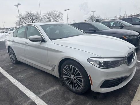 Used 2018 BMW 530i xDrive image 2