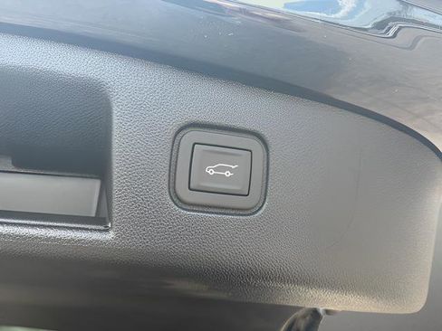 New 2025 Chevrolet Blazer EV LT image 9