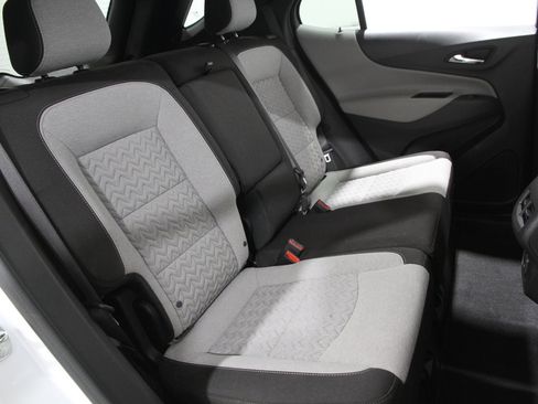 Certified 2024 Chevrolet Equinox LS w/ LS Convenience Package image 17