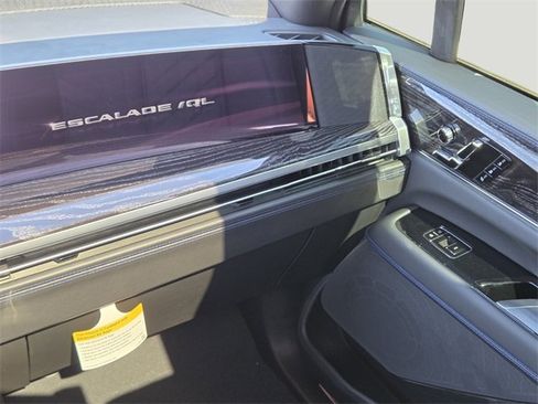 New 2026 Cadillac Escalade IQL Luxury w/ LPO, Etrunk Organizer Package image 16