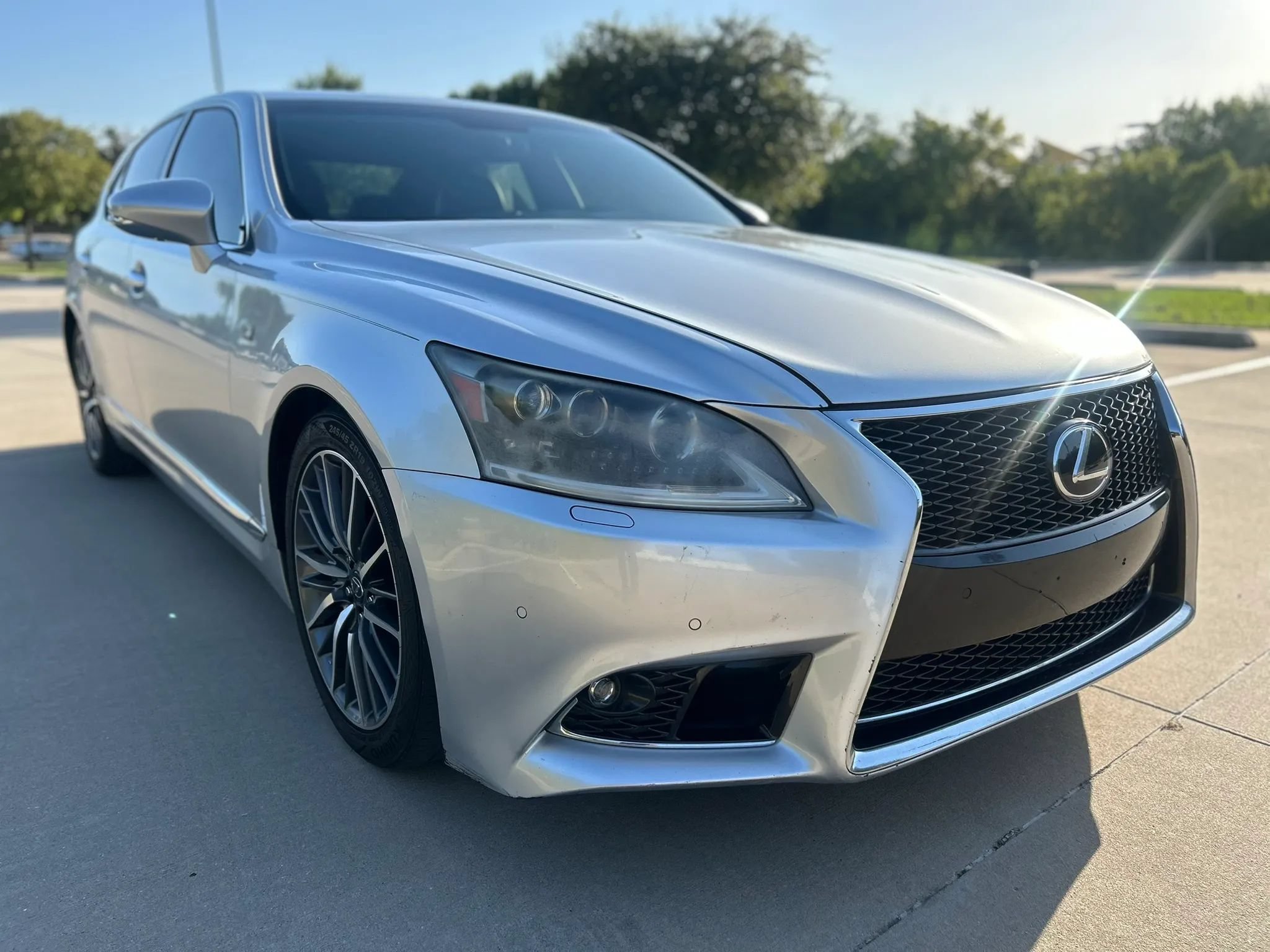Used 2013 Lexus LS 460 w/ F-Sport Pkg RWD image 4