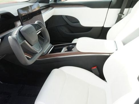 Used 2022 Tesla Model S AWD/4WD image 18