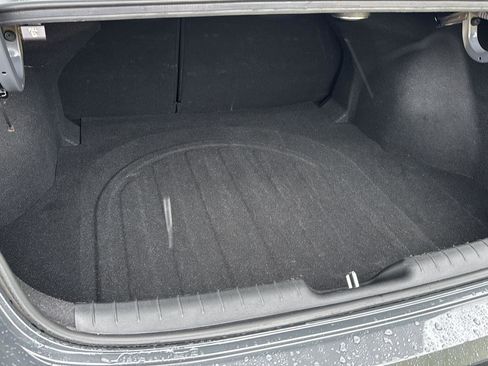 Used 2024 Hyundai Elantra Limited image 30