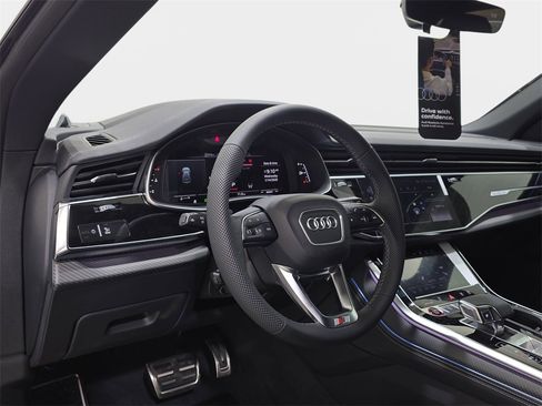 New 2026 Audi SQ8 Prestige image 16