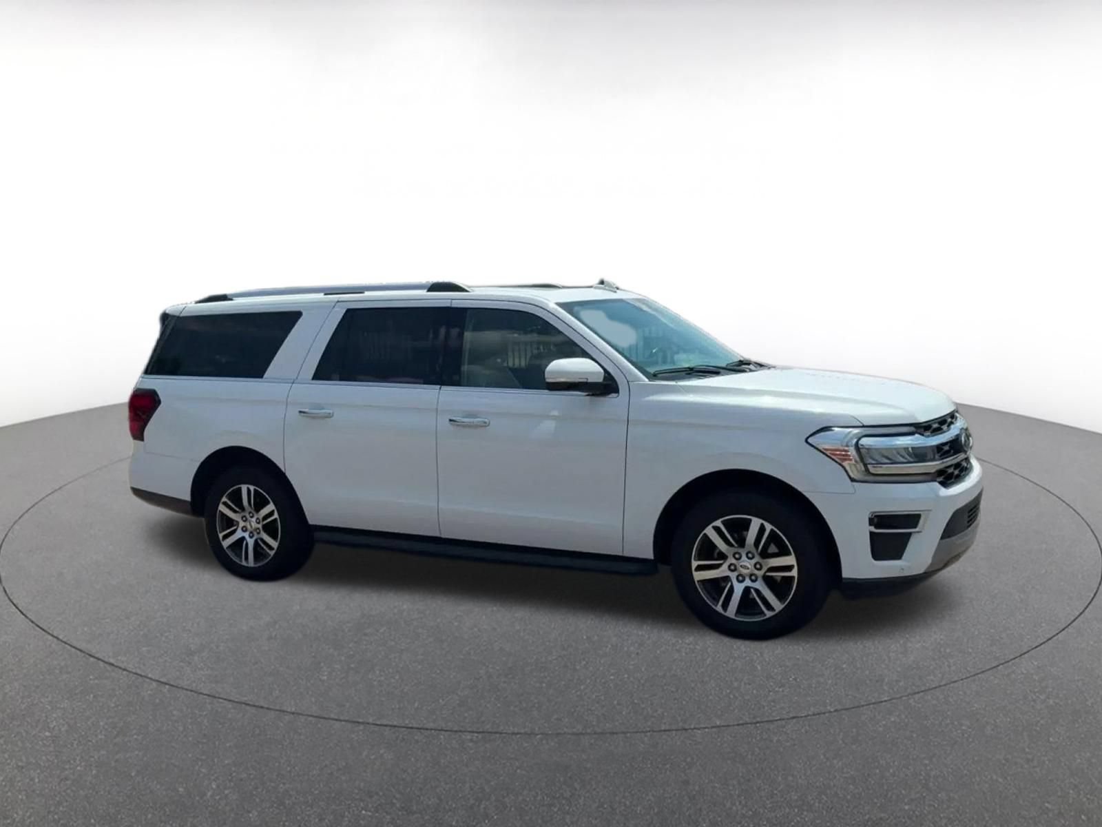 Used 2024 Ford Expedition Max Limited RWD image 2