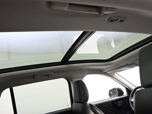 New 2026 Lincoln Aviator Reserve w/ Jet Appearance Package image 17