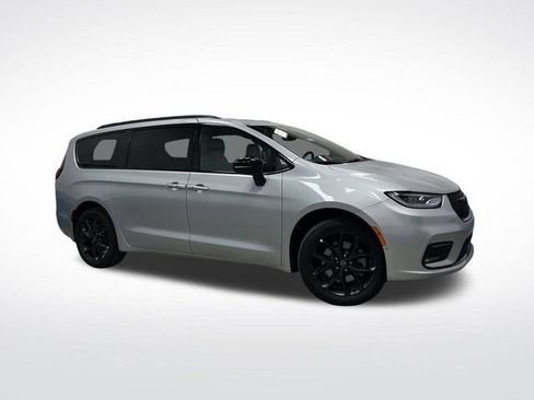 New 2026 Chrysler Pacifica Limited w/ S Appearance Package image 43