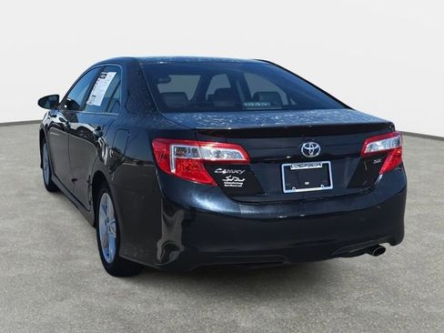 Used 2014 Toyota Camry SE image 7