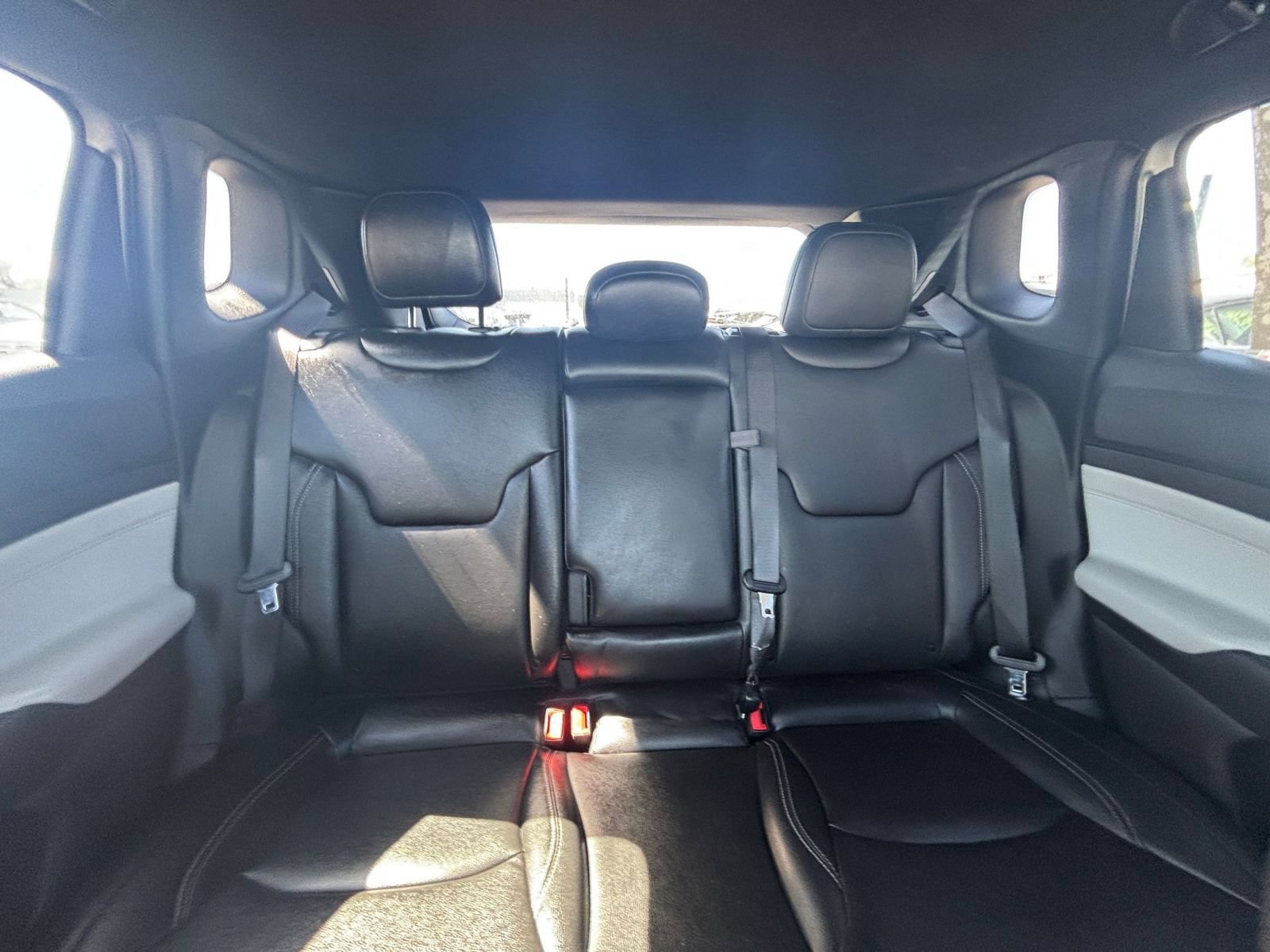 Used 2025 Jeep Compass Limited AWD/4WD image 36