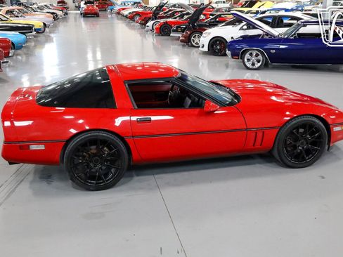 Used 1989 Chevrolet Corvette Coupe image 32