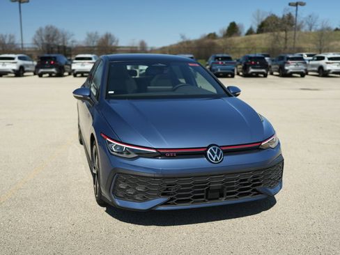 New 2026 Volkswagen GTI SE FWD image 2