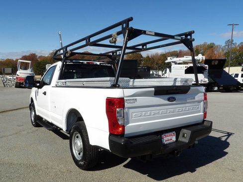 Used 2020 Ford F250 XL w/ Power Equipment Group image 5