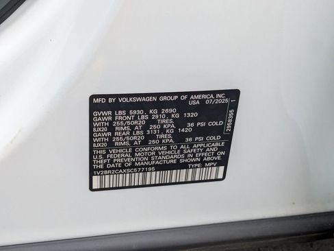 Used 2025 Volkswagen Atlas SEL image 38