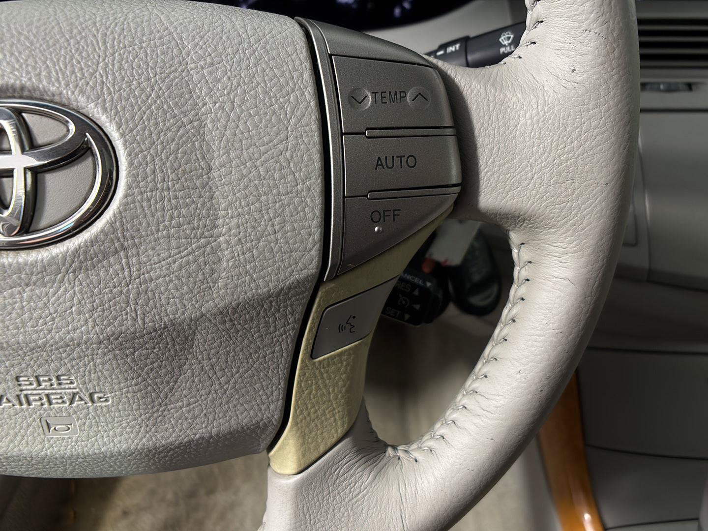Used 2006 Toyota Avalon XLS FWD image 30
