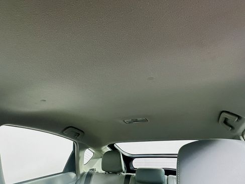 Used 2014 Toyota Prius Four image 21