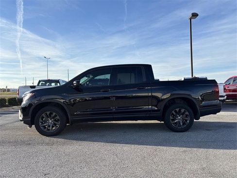 Used 2024 Honda Ridgeline Sport image 3