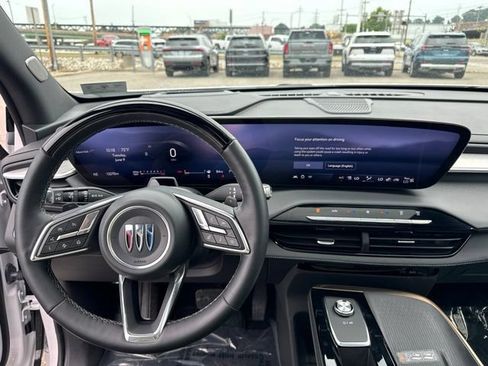 Used 2025 Buick Enclave Avenir w/ Super Cruise Package AWD/4WD image 16