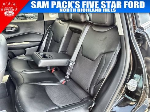 Used 2021 Jeep Compass Latitude FWD image 30