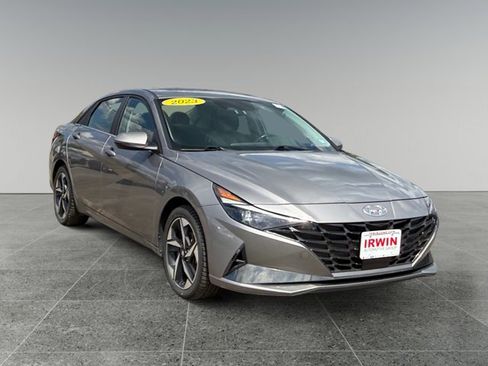 Used 2023 Hyundai Elantra Limited w/ Cargo Package FWD image 8